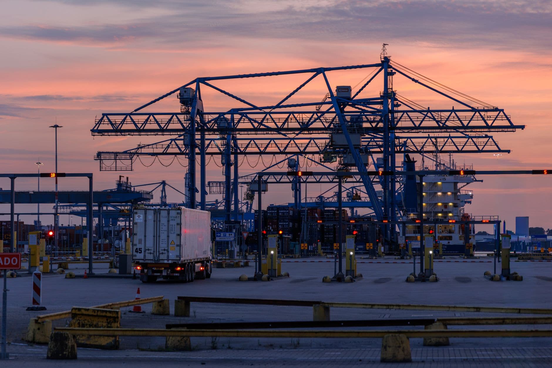 Logistics ecosystem